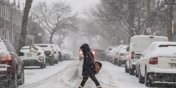 Gran tormenta deja a más de 700 mil hogares sin energía eléctrica en Estados Unidos