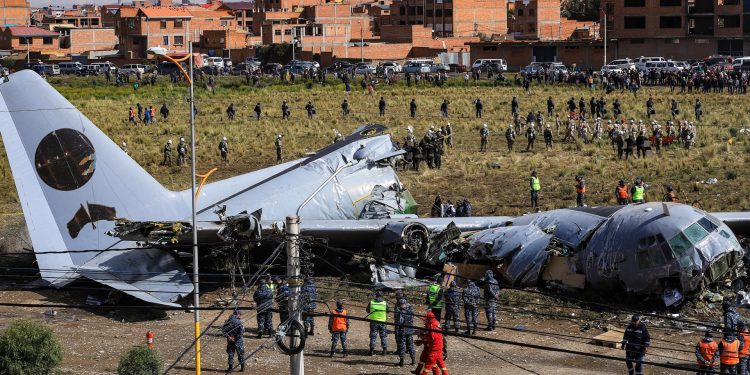 En total, 22 personas fallecieron en el accidente aéreo en Bolivia. / Foto: EFE.