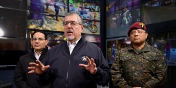 El presidente Bernardo Arévalo anunció el fin del estado de sitio, la implemenntación del estado de prevención y del Plan Centinela Metropolitano. /Foto: Álvaro Interiano