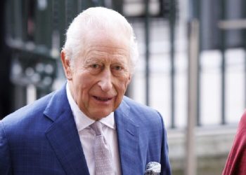 El rey Carlos III del Reino Unido se pronuncia luego de la detención de su hermano Andrés.