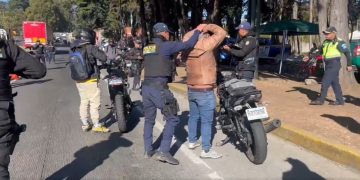 La PNC lleva a cabo operativos contra las carreras clandestinas en los ingresos y salidas de Antigua Guatemala.