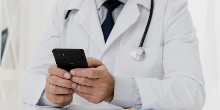 Los chatbots de IA aún no están listos para sustituir al médico.