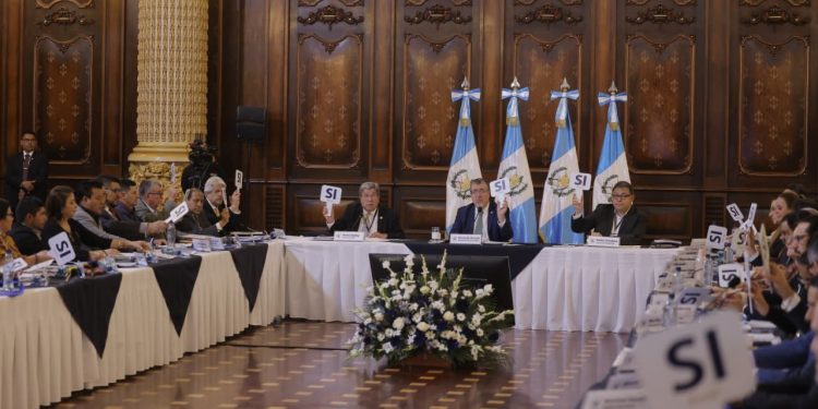 El presidente Bernardo Arévalo, en la primera reunión del Consejo Nacional de Desarrollo Urbano y Rural (Conadur) 2026.