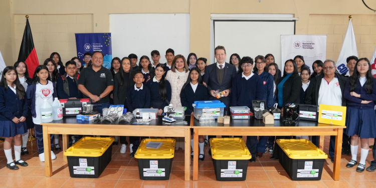 Vicepresidenta desarrolla acciones de fortalecimiento para la educación científica y tecnológica. (Foto: Vicepresidencia)