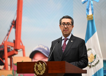 Ministro de Finanzas Públicas, Jonathan Menkos.