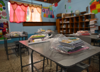 Mineduc avanza en entrega de útiles y libros escolares. / Foto: Byron de la Cruz.