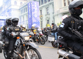 Autoridades mantienen operativos de seguridad durante la Caravana del Zorro./Foto: PNC.