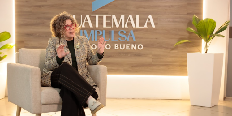 Ministra de Economía detalla negociación del Acuerdo Recíproco de Aranceles con Estados Unidos. (Foto: Noé Pérez)