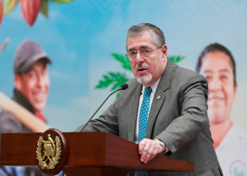 Presidente expresa solidaridad a Luis Pacheco y Héctor Chaclán./Foto: Analí Camey.