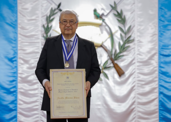 Adolfo Méndez Vides es el ganador del Premio Nacional de Literatura “Miguel Ángel Asturias” 2025./Foto: Álex Jacinto.