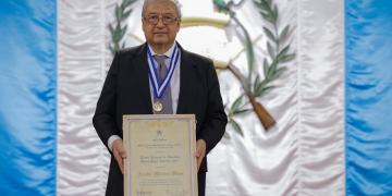Adolfo Méndez Vides es el ganador del Premio Nacional de Literatura “Miguel Ángel Asturias” 2025./Foto: Álex Jacinto.