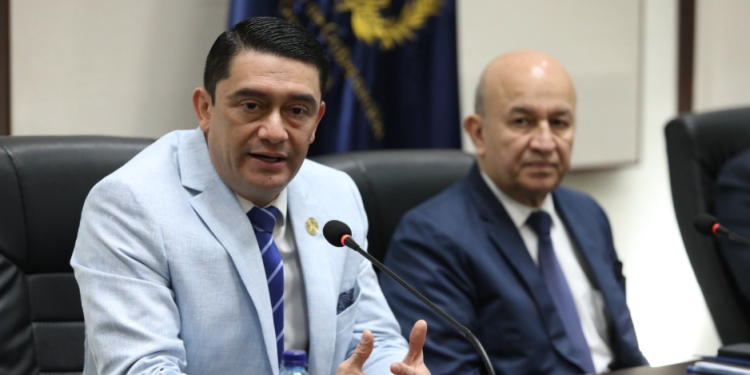 Para avanzar en este proceso, autoridades del Mingob y de la Dirección General del Sistema Penitenciario sostuvieron una reunión en la que se definieron acciones. / Foto: Mingob