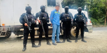 La detención se efectuó en el kilómetro 255 del municipio de Morales, en la ruta que conduce hacia Río Dulce, departamento de Izabal. / Foto: SGAIA