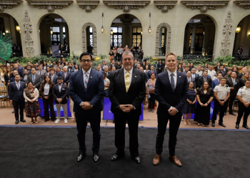 Presidente participa en segundo aniversario de la Comisión Nacional contra la Corrupción