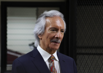 Otorgan medida sustitutiva a José Rubén Zamora./Foto: DCA.