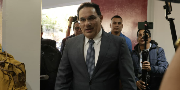 l titular de Gobernación se trasladó personalmente al Club La Aurora y al Parque Erick Barrondo. / Foto: DCA