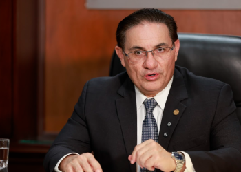 Ministro de Gobernación Marco Antonio Villeda en entrevista con AGN. / Foto: Noé Pérez