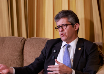 Ministro de Salud aclara que la no renovación progresiva de la Brigada Médica Cubana responde al fortalecimiento de la red nacional de servicios de salud. (Foto: Analí Camey)