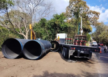 CIV realiza trabajos de sustituto de drenajes en paso vehicular entre Cuilapa y Chiquimulilla