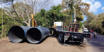 CIV realiza trabajos de sustituto de drenajes en paso vehicular entre Cuilapa y Chiquimulilla