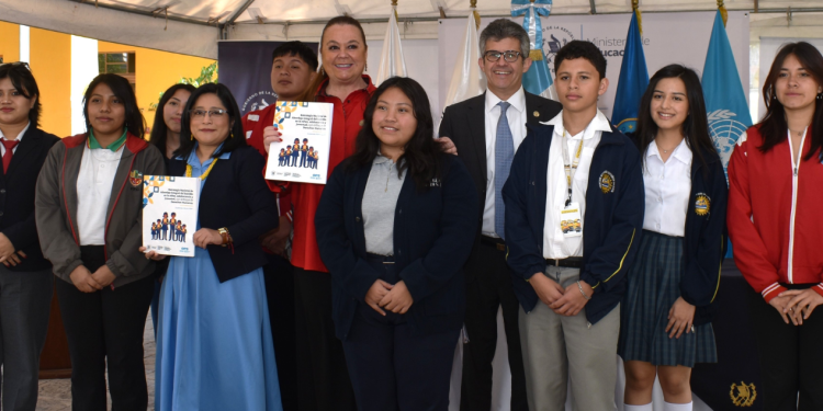 Ejecutivo presenta Estrategia Nacional de Abordaje Integral del Suicidio en la niñez y adolescencia