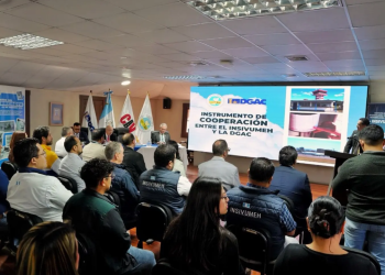 DGAC e Insivumeh se unen para fortalecer la seguridad aérea./Foto: DGAC.