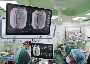 Nuevo equipo aliado dentro del quirófano fortalece la atención en el Hospital de Totonicapán. (Foto: MSPAS)