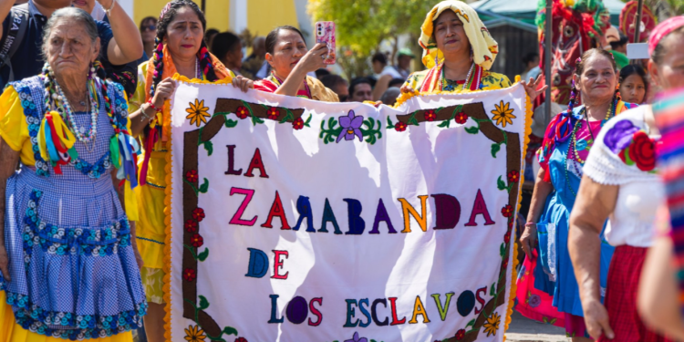 Celebran Zarabanda del puente de Los Esclavos./Foto: MCD.