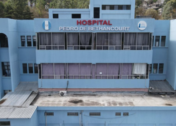 menores Hospital Pedro de Bethancourt da de alta a menores a cargo de la SBS./Foto: RR.SS.