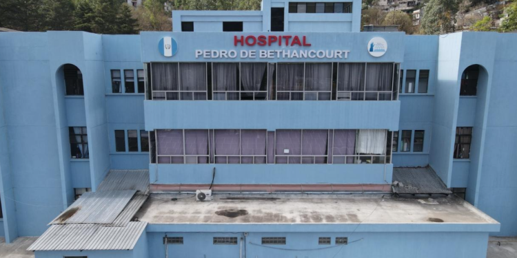 menores Hospital Pedro de Bethancourt da de alta a menores a cargo de la SBS./Foto: RR.SS.