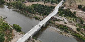 Construcción del puente El Jícaro avanza hacia su finalización./Foto: FSS.