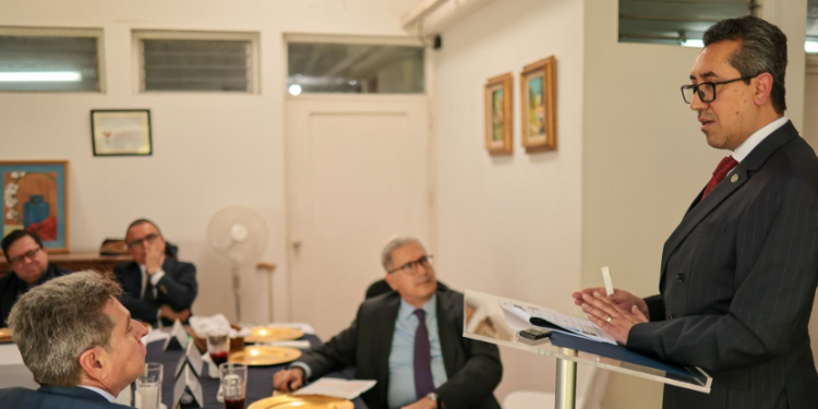 Guatemala apuesta por una economía que genere empleo y reduzca la migración. / Foto: Minfin.