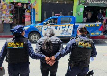 La capturada fue identificada como Telma N, de 30 años de edad. / Foto: PNC