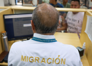 Personal del IGM brindando atención. / Foto: IGM