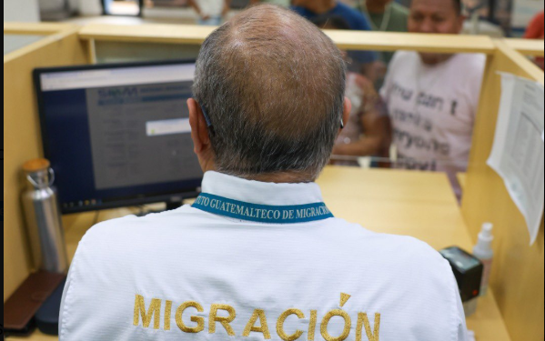 Personal del IGM brindando atención. / Foto: IGM