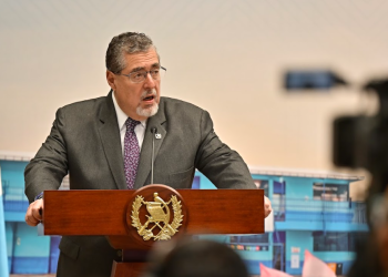 Presidente Bernardo Arévalo en la Ronda.