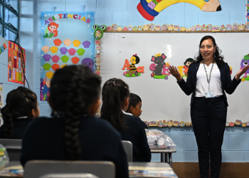 Mineduc crea distritos educativos para mejorar la supervisión a los centros educativos. (Foto: archivo SCSP)