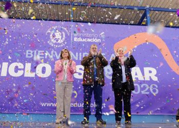 El presidente Bernardo Arévalo, junto a la vicepresidenta Karin Herrera y la ministra de Educación, Anabella Giracca, inauguran el ciclo escolar 2026 en la aldea San Antonio Serchil, San Marcos.