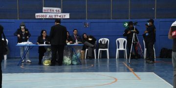 Pese a presencia del MP, abogados ejercen su voto en elección del CANG para magistrados de la CC