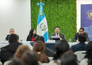 Minfin presenta sistema de alertas para prevenir riesgos y mejorar las adquisiciones