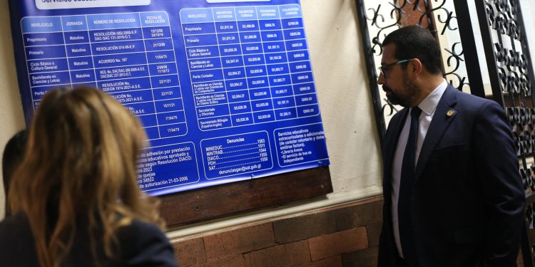 Ministerio de Educación junto a la Diaco iniciaron el Plan Educa 2026 para evitar cobros indebidos. (Foto: Mineduc)