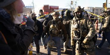 Agentes de la ICE saldrán de Minesota luego de operativos antiimigrantes que dejaron dos estadounideses muertos.