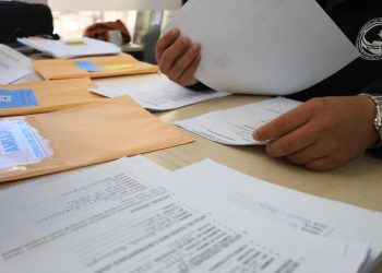 Entregan Certificado de Funcionalidad de Revisión Física y Mecánica a transportistas de Petén./Foto: CIV.