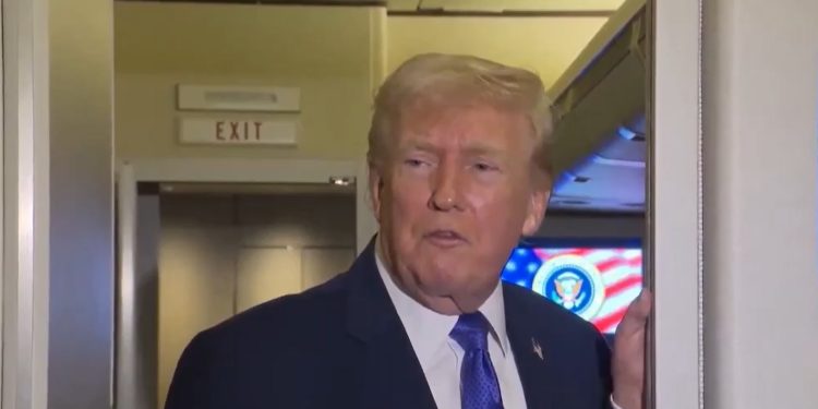 El presidente Donald Trump confirmó que el secretario de Estado Marco Rubio sostiene conversaciones con Cuba sobre un "acuerdo".