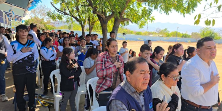 Alumnos del INEB de Telesecundaria de Zacapa arrancan actividades académicas