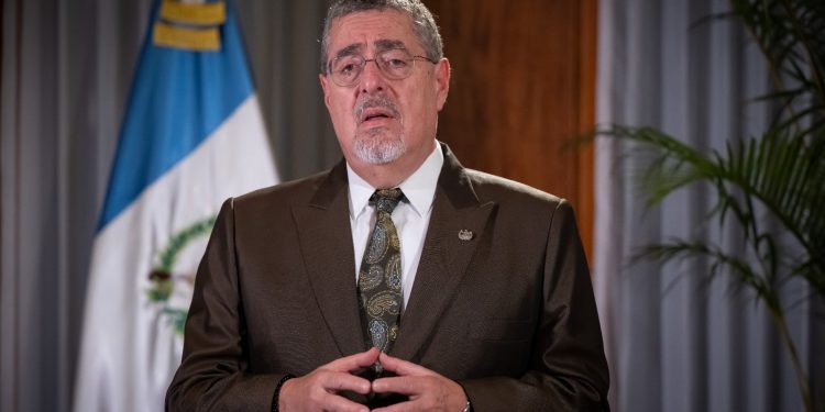 Presidente Bernardo Arévalo se pronuncia sobre la incautación de 4.9 toneladas de cocaína. / Foto: Álvaro Interiano.