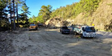 Preparan terreno para instalar puente modular en Baja Verapaz./Foto: CIV.