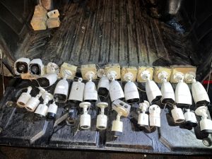 Cámaras retiradas de postes de la zona 18 capitalina. / Foto: PNC.