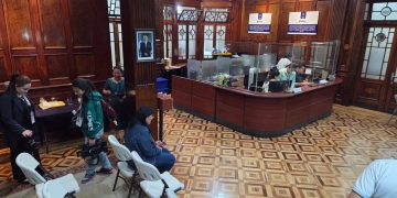 Reciben expedientes para un magistrado titular y un suplente de la Corte de Constitucionalidad. / Foto: Secretaría Privada de la Presidencia.