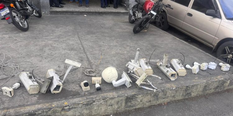 Cámaras desinstaladas en zona 7. / Foto: PNC